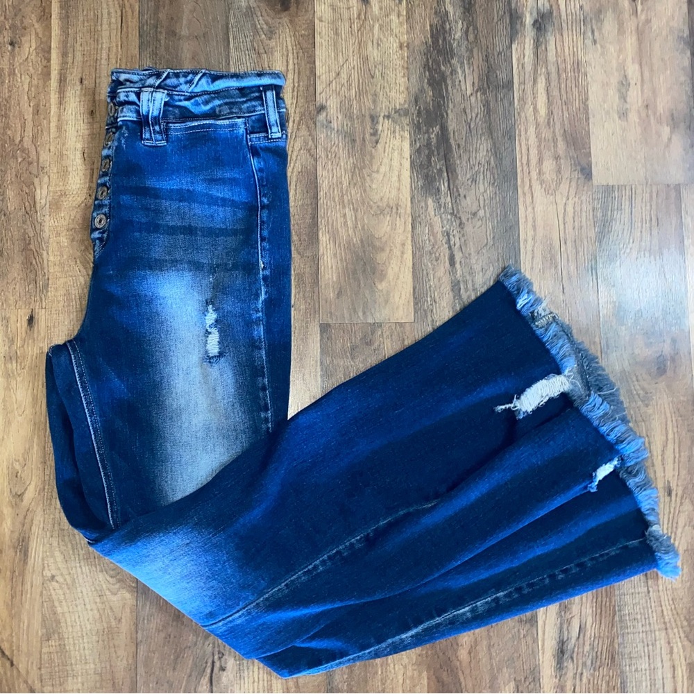 Kancan Distressed Flare size 29